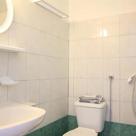 Pensión Panselinos 3*